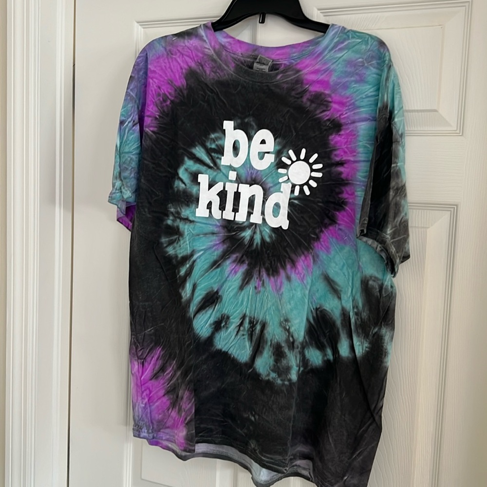 “Be Kind” Tee by Sunshine Sisters